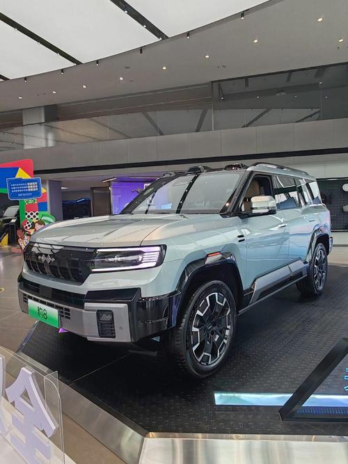 广州206比亚迪方程豹硬派越野的爆款，英菲尼迪35周年与你共成长